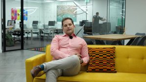 brand shake-up at Vista, Printful prepares for UK launch, Parrot Print makes investments, and more.